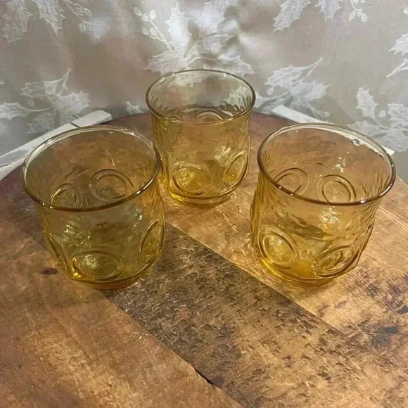 1960's Amber Glass Thumbprint Juice Glasses -  Set of 3 - Picture 5 of 5